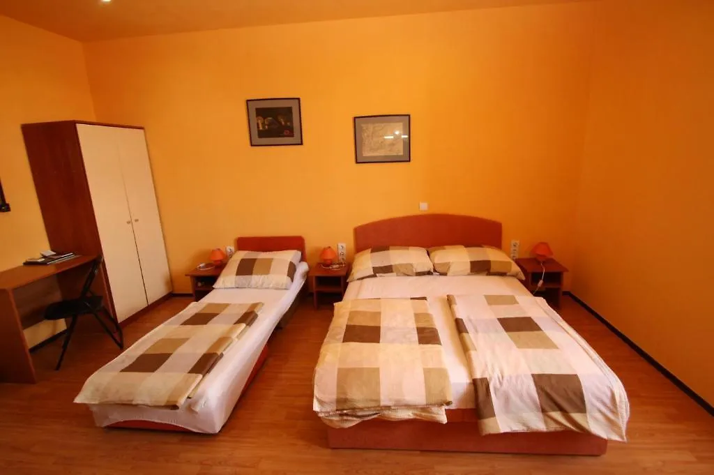 Guest House Zona Πούλα