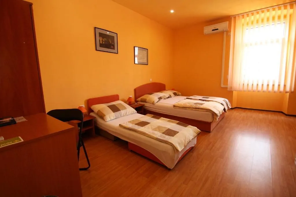 Guest House Zona Πούλα