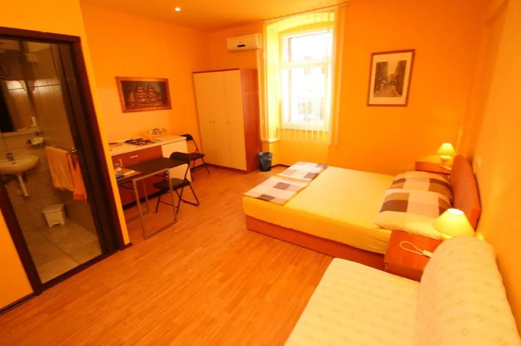 Apartamento Guest House Zona PUY Croácia